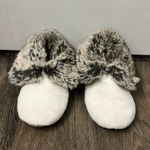 Pottery Barn Faux Chinchilla Fur Slippers. Never worn. Pet/smoke free home.